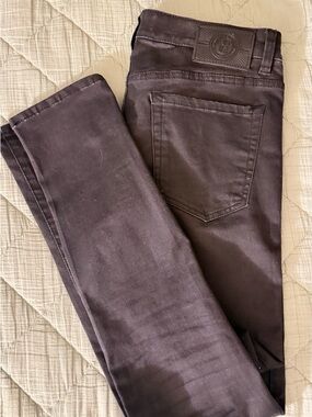 Slim Stretch Black Men’s Jeans with Subtle Logo Patch